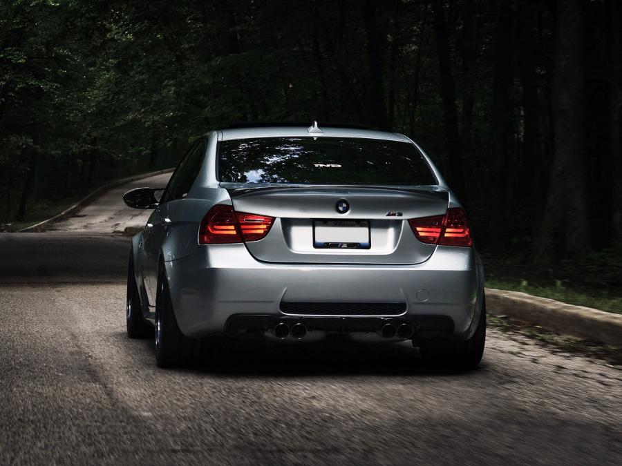 BMW M3 Sedan Silverstone by IND Distribution 2012 года  (фото 6 из 7)